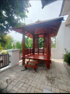Gazebo kayu ukuran 2 x 2 meter