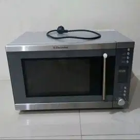 Microwave electrolux ems3047x