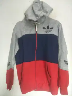 HOODIE WITH BEAUTIFUL COLOURS
