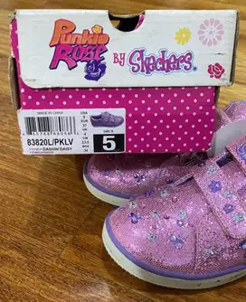 Sepatu anak merk Skechers