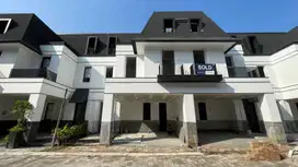 Dijual rumah mewah Jalan pondah pinang timur jakarta selatan