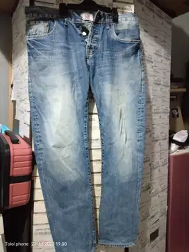 Levis 501 W33 L32