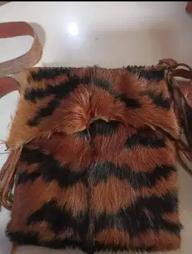 Tas Selempang Motif