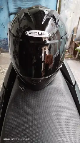 helm full face zeus 811