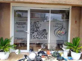 Membantu mempromosikan usaha anda dengan pasang stiker sanblaskacafilm