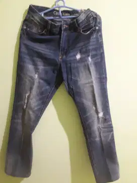 Celana Levis Calvin Klein