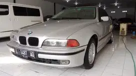 BMW 528i 2.8 Matic 1999 Silver Murah