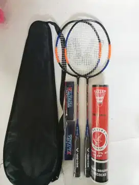 Raket Badminton Satu Set Komplit