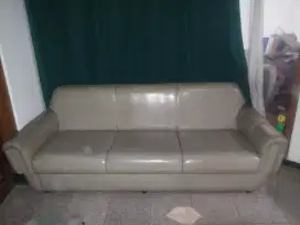 JUAL  3 SOFA MURAH BAHAN BUSA TEBAL KULIT SINTETIS MASIH MULUS