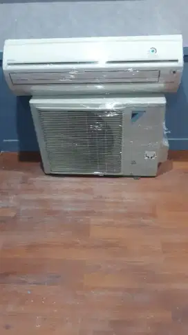 AC DAIKIN THAILAND 2PK Second + Pemasangan