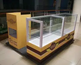 etalase booth rak kaca display mall jogja