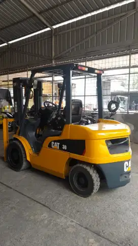 Forklift 3 ton caterpilar