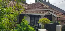 Rumah Second Luas dan Asri