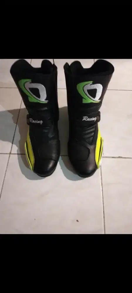 Sepatu Turing Safe Riding