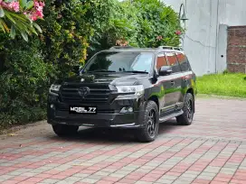 TOYOTA LANDCRUISER ZX 200 BENSIN FACELIFT 2020 ODO 66RBU