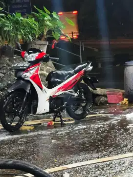 Supra x 125 helm in plat merah lelang