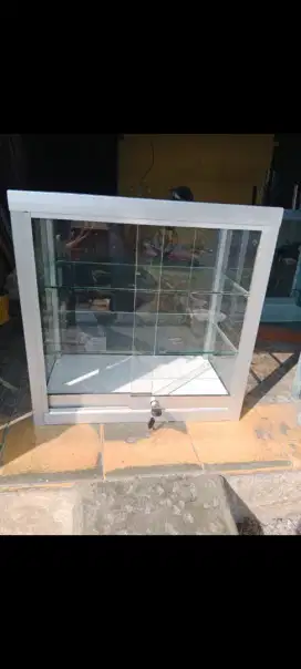 Etalase rokok pjg 50 tgi 50 lebare 30