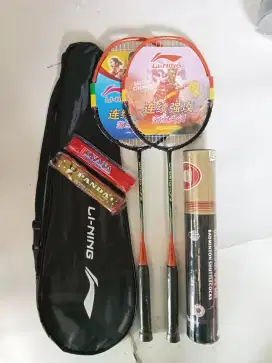 Raket Badminton Satu Set Komplit