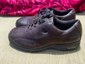 Sepatu Casual Yonex kulit Zipper Sz 40 langka