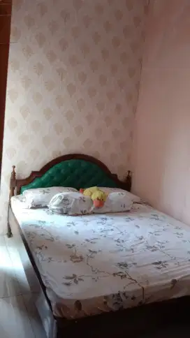 Tempat tidur Jati