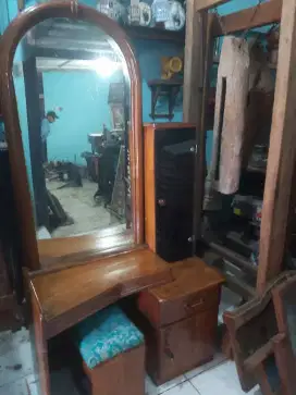 Meja rias kayu jati