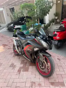 Dijual Kawasaki Ninja 250 ABS LTD Tahun 2019