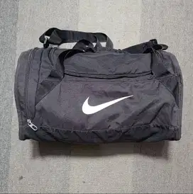 tas olah raga / duffle bag nike *used good