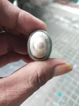 Batu Sulaiman mata dewa