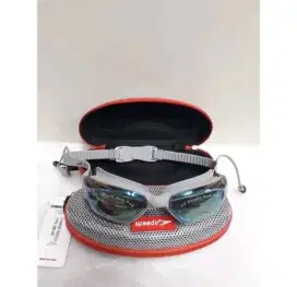 Kacamata Renang Speedo Anti Fog Anti UV with Case