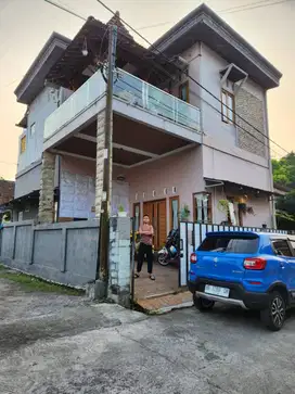 DIJUAL CEPAT atau SEWA RUMAH DI KOTA JOGYA DGN GAZEBO