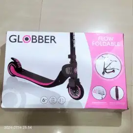 Scooter Lipat Globber Pink