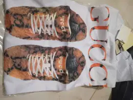 Jual baju size L warna sesuai di foto .