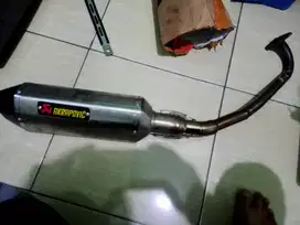 Knalpot copy Akrapovic khusus Vario 160