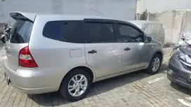 Nissan Grand livina 2013 Bensin