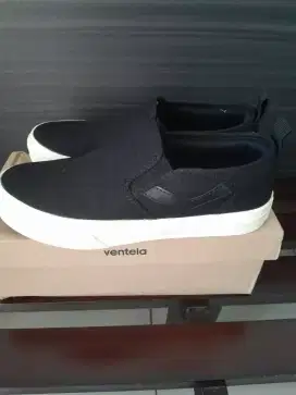 Sepatu ventela icon slip on