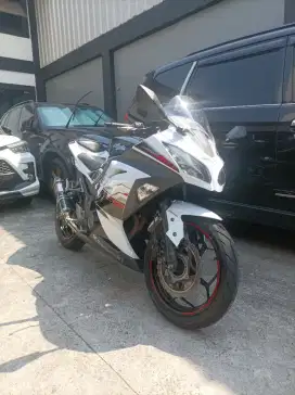 Kawasaki Ninja 250FI ABS SE Tahun 2015 Putih Hitam Rare