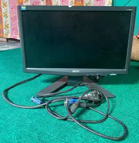 Monitor Acer X163W