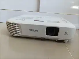 PROYEKTOR SECOND EPSON EB E500 SEGEL