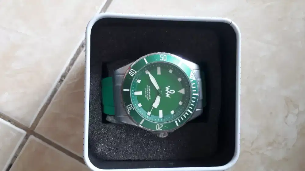 Jam tangan WoW limited edition