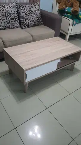 Meja ruang tamu, laci sleding (ada 2 laci kanan kiri)