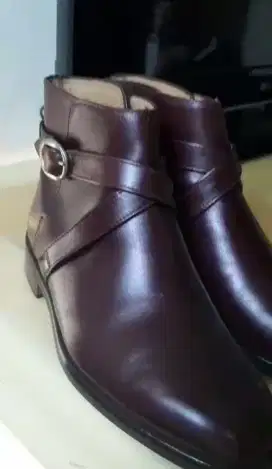 Preloved sepatu boots pria/wanita Bally ori.