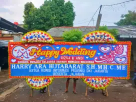 Rayakan Pernikahan dengan Bunga Papan Happy Wedding, Harga Hemat