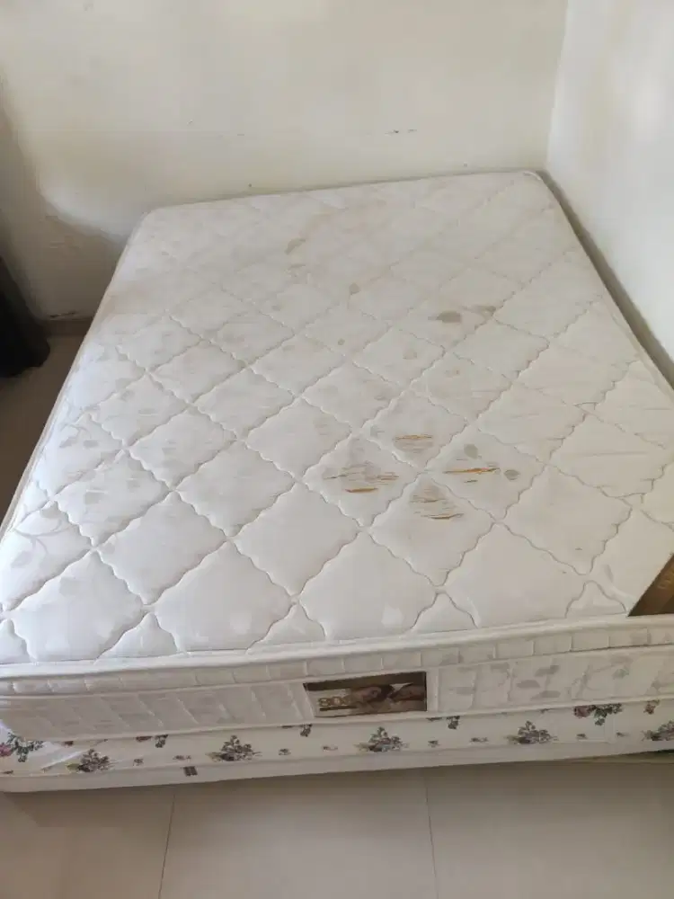 Airland Queen bed kasur ukuran 160cm As is