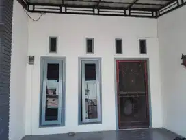 DISEWAKAN RUMAH DI MANYAR SABRANGAN- DEKAT DENGAN KAMPUS ITS