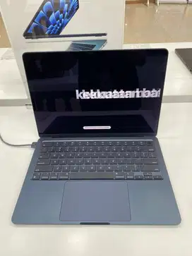 MACBOOK AIR M3 13Inc