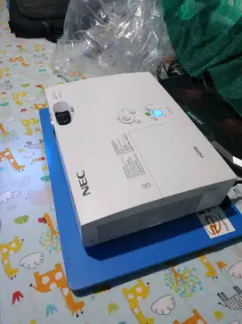 Proyektor NEC MC - 331 X