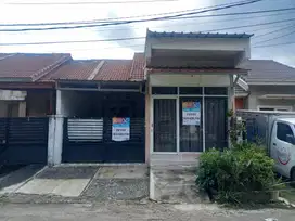 Prima Harapan Regency, hadap taman, sblh Summarecon