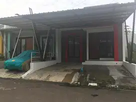 Disewakan Rumah Kebun Raya Residence Cluster Green Park