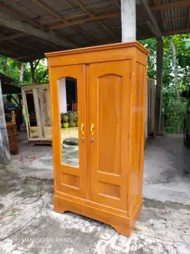 Lemari pakaian 2 pintu