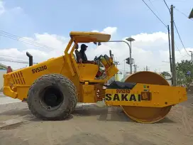Vibro sakai sv 525 D engine Isuzu tahun 2018 berat 10 ton